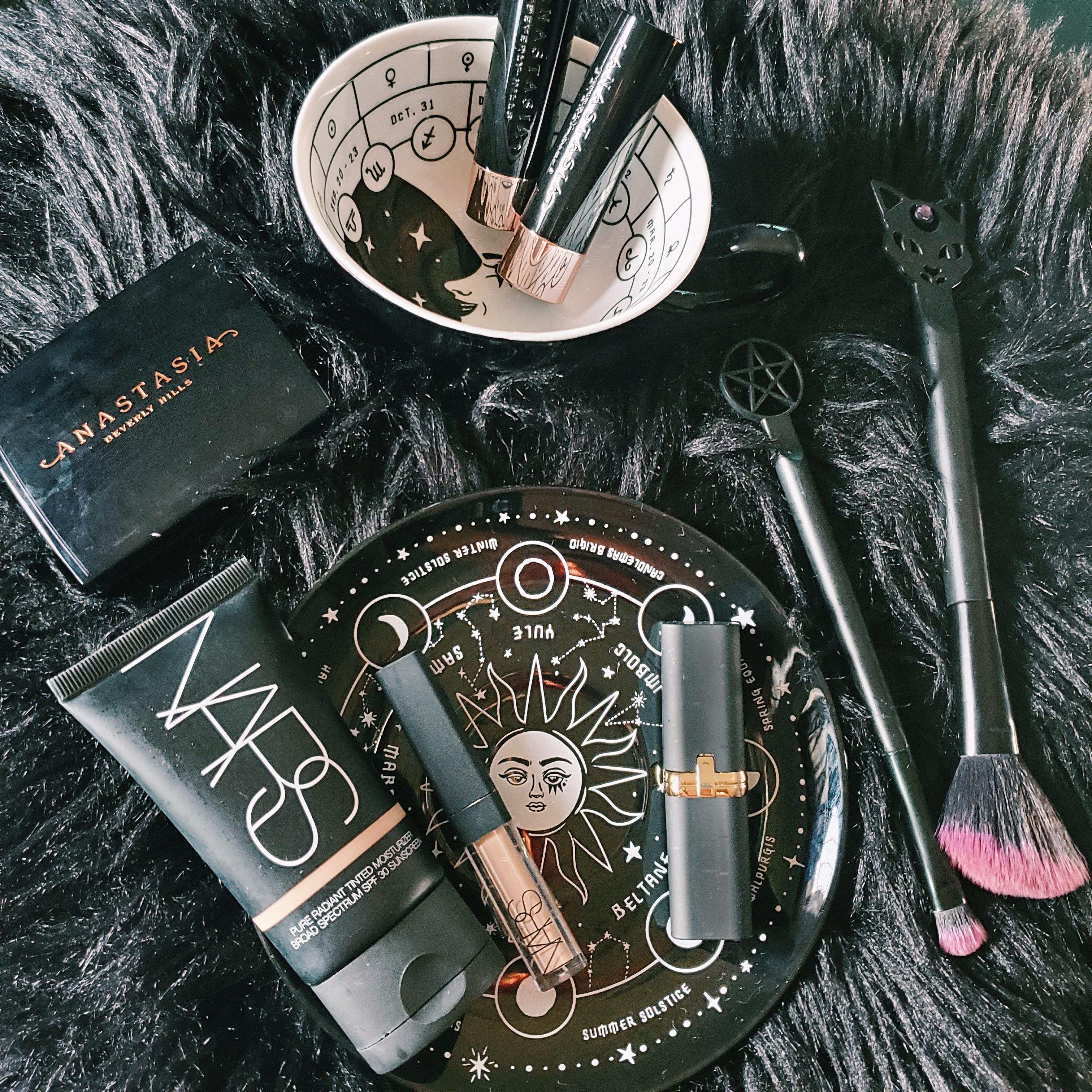 Archaeological evidence suggests chile domestication began around 7500 BCE in Mexico—making it one of the oldest cultivated crops in the Americas.